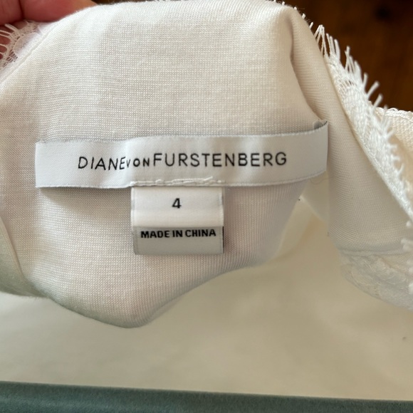 White DvF floral lace mini dress - Picture 2 of 3